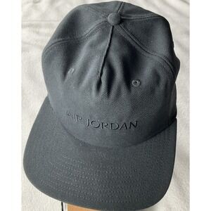 Nike Air Jordan Adult  Medium/Large Adjustable SnapBack Pro Hat Cap‎ NWOT
